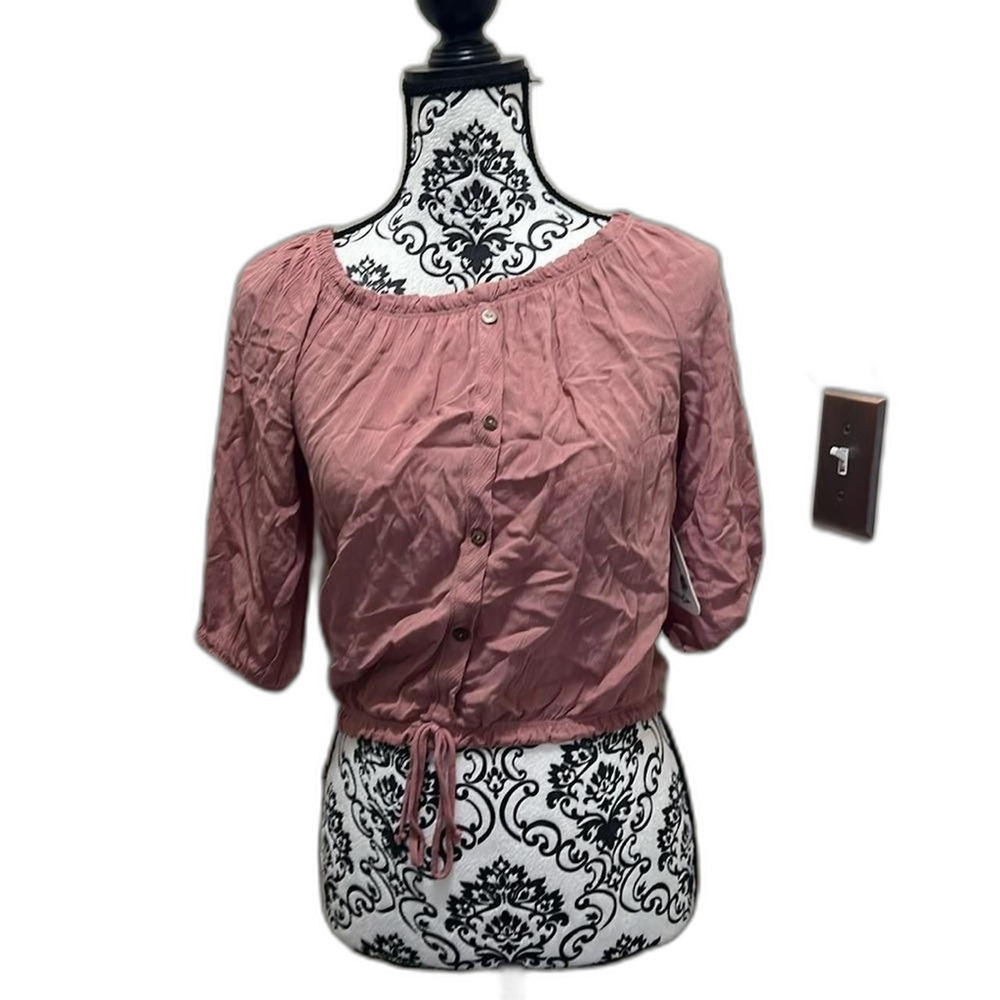 wild love Cute crop top  Medium new with tags